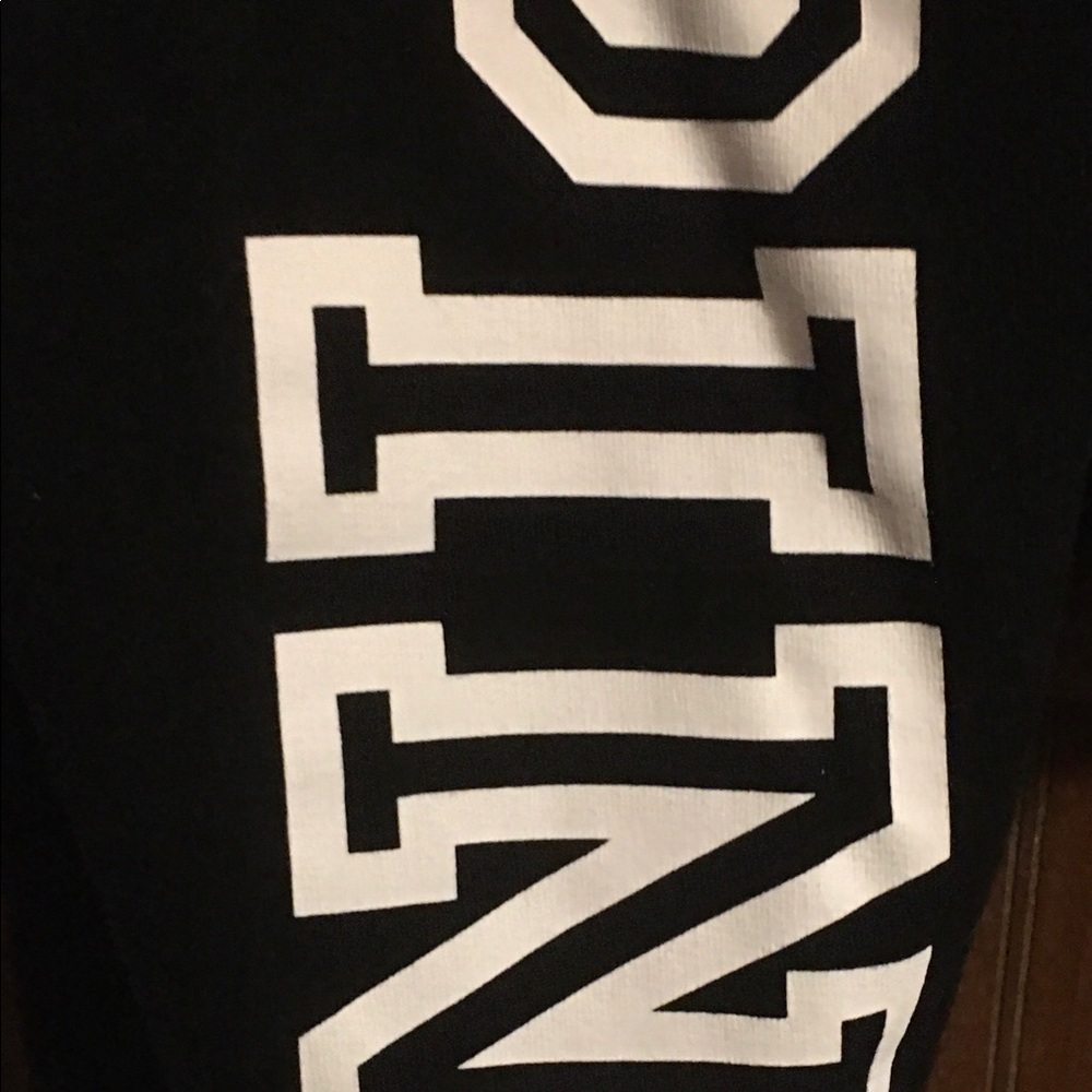 This outfit has already been sold. Sorry. - Picture 5 of 6